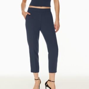 Aritzia Babaton Conan Cropped Pant in Navy (XS)